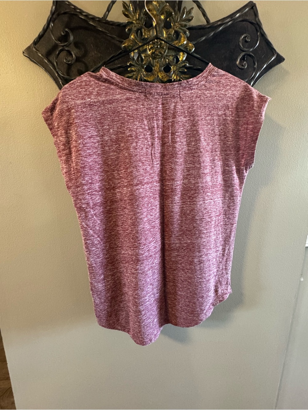 All T-shirts 3 for $30!! 🎉
Women’s V-Neck Short Sleeve Top - Marled Wine - Picture 3 of 3